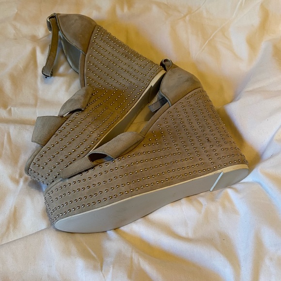 Jeffery Campbell La Bomba suede studded wedges - Picture 5 of 7